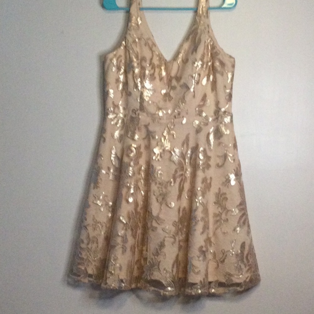 MARINA………….BEAUTIFUL PARTY DRESS, 14P